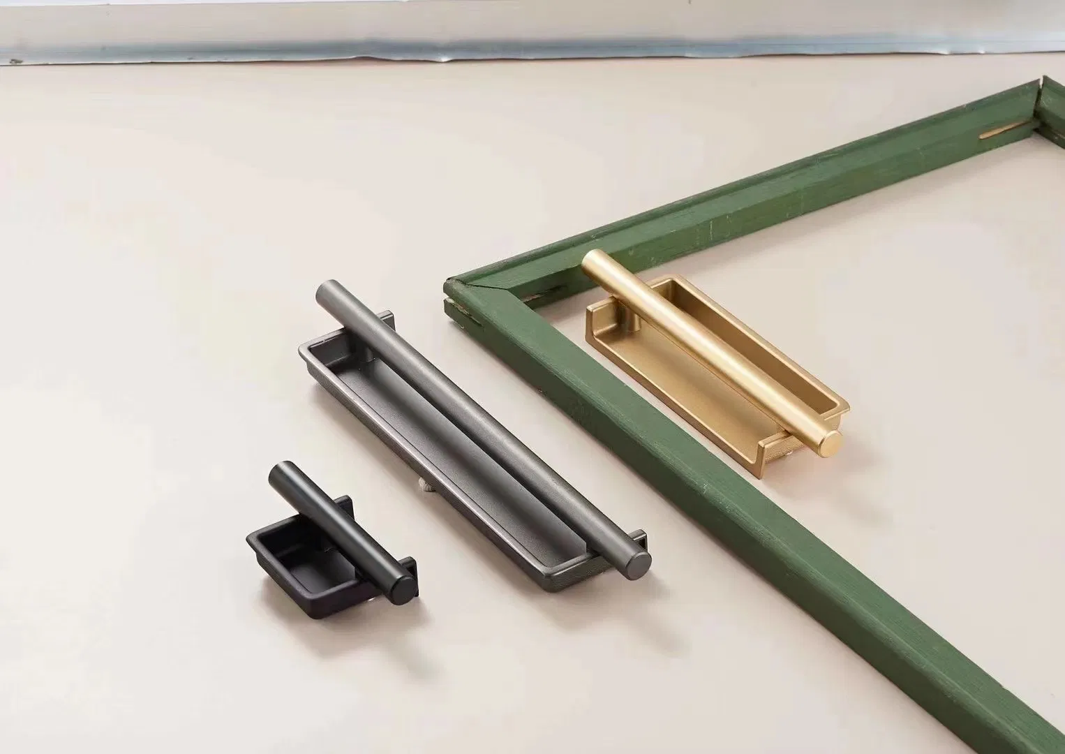 Stylish Furniture Handle Knobs for Board Thickness