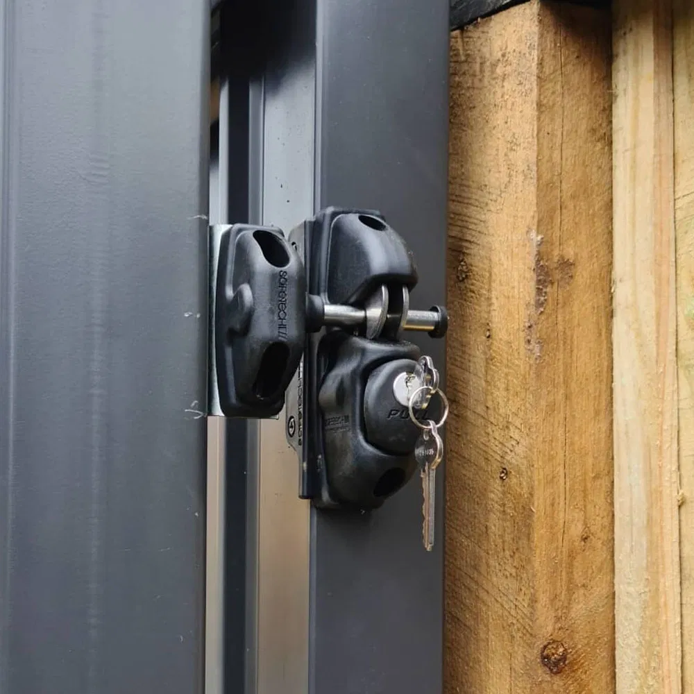 Minimum MOQ Gate and Fence Hardware Lock Pool Fences Security Latch Vinyl Door Lock