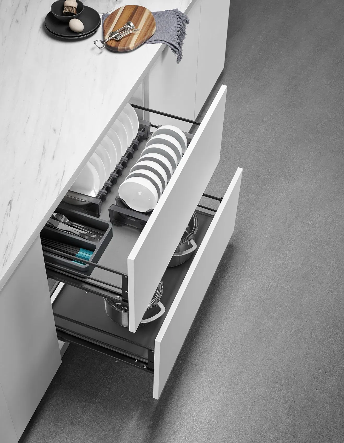 Bowl &amp; Dish Pull out Basket Kitchen Cabinet Hardware Idea