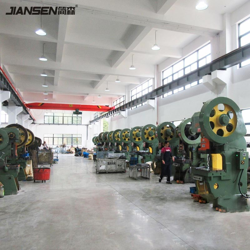 Wholesale American Style Iron Carbon Steel Factory Fence Gate Latch PVC Door Door Lock Fence Bolt for Garden