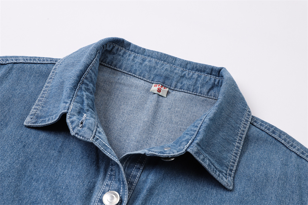 Camisa de Denim Azul Lavado Estilo Americano Personalizada para Mulheres com Bolso, Ajuste Relaxado, Camisa de Algodão com Stretch Solta, Blusa Branca para Mulheres