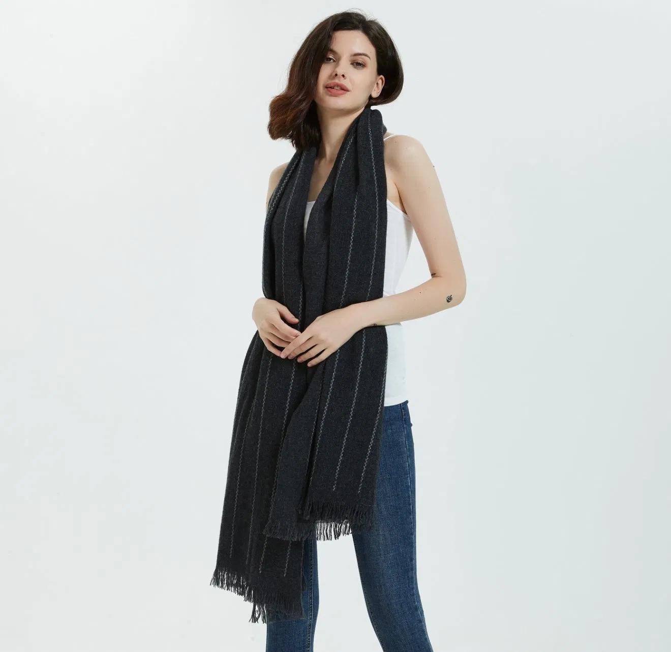 Cachecol Longo Feminino com Listras e Franjas 100% em Pura Cashmere Sustentável