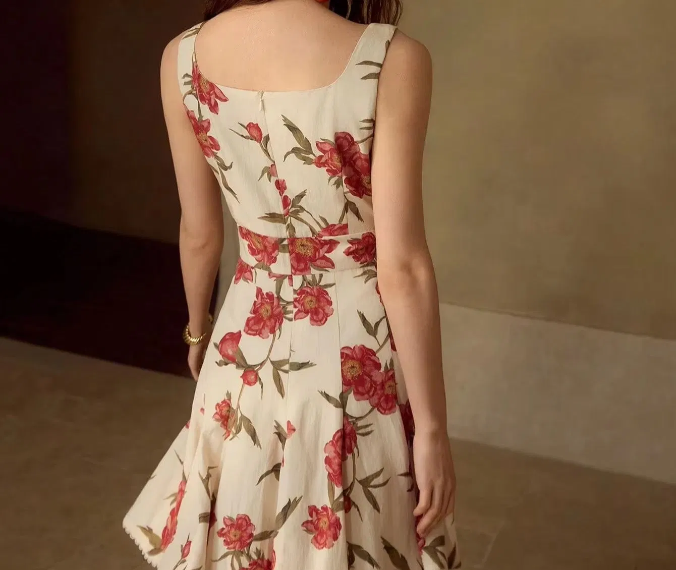 2025new Vestido de Alças Off-Shoulder com Estampa Floral de Verão e Cintura Ajustada Roupas Femininas em Estoque