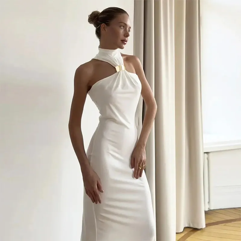 Visualização Traseira do Vestido Elegante