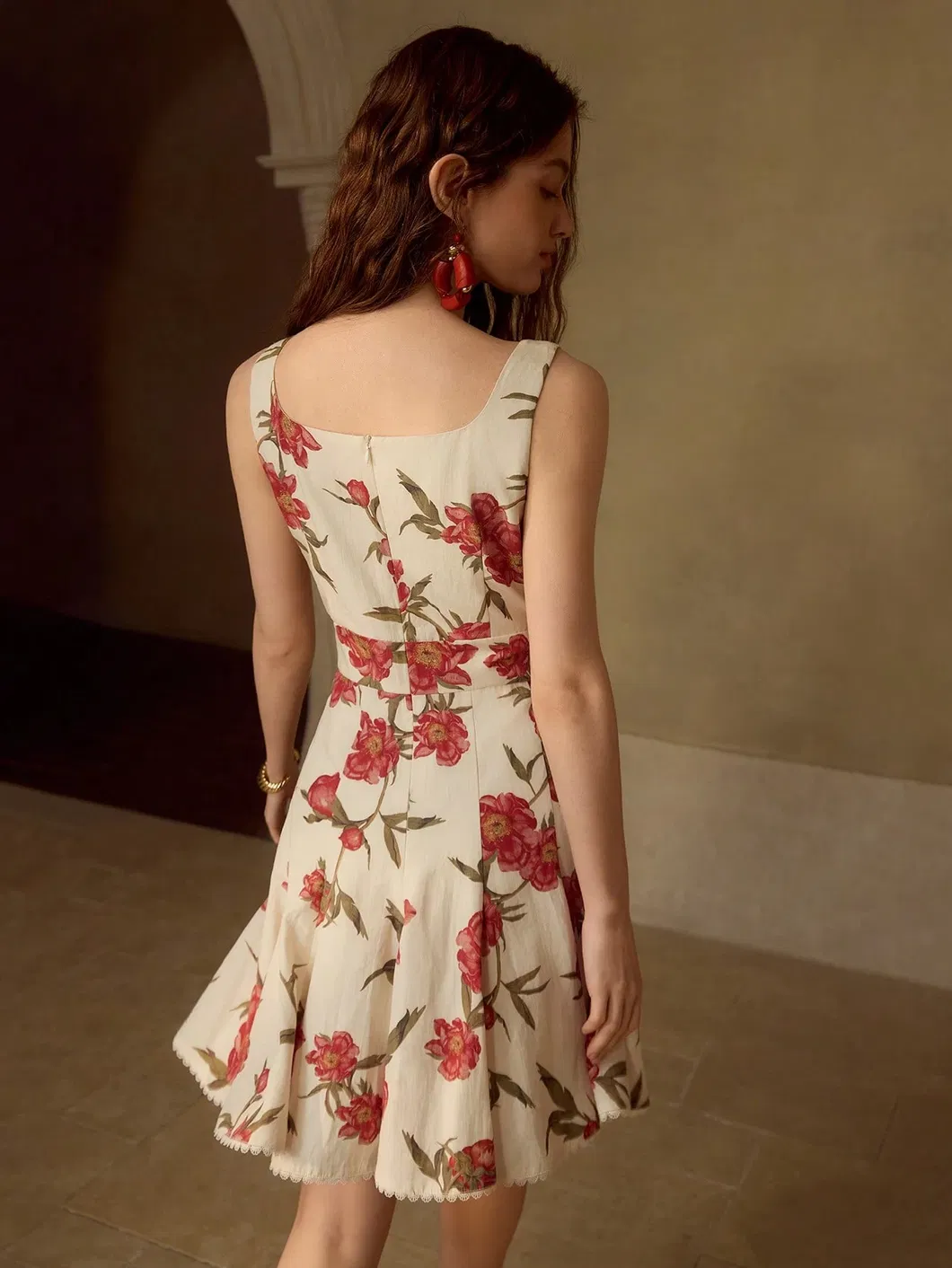 Vestido de Alças Floral Detalhe 4