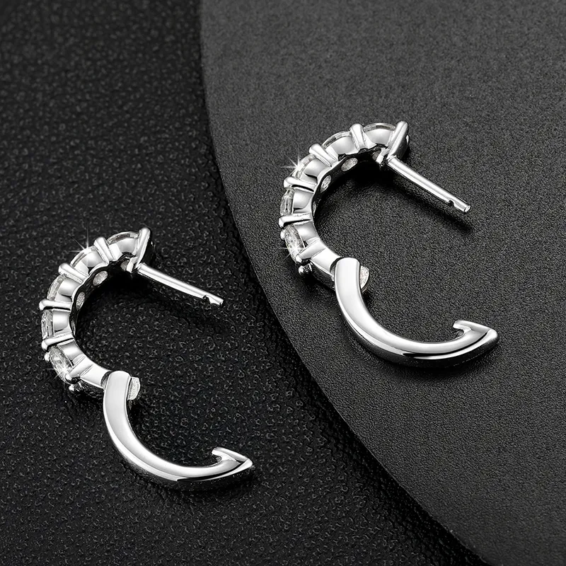 Estilo Urbano de Moda 0.2CT 925 Brincos Huggie Hoop de Prata Esterlina com Diamante Moissanite Vvs para Mulheres