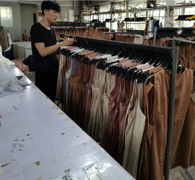 Abaya Floral Bordada Barata Mulheres Muçulmanas Prom Robe Turco Meninas Muçulmanas Roupas Islâmicas