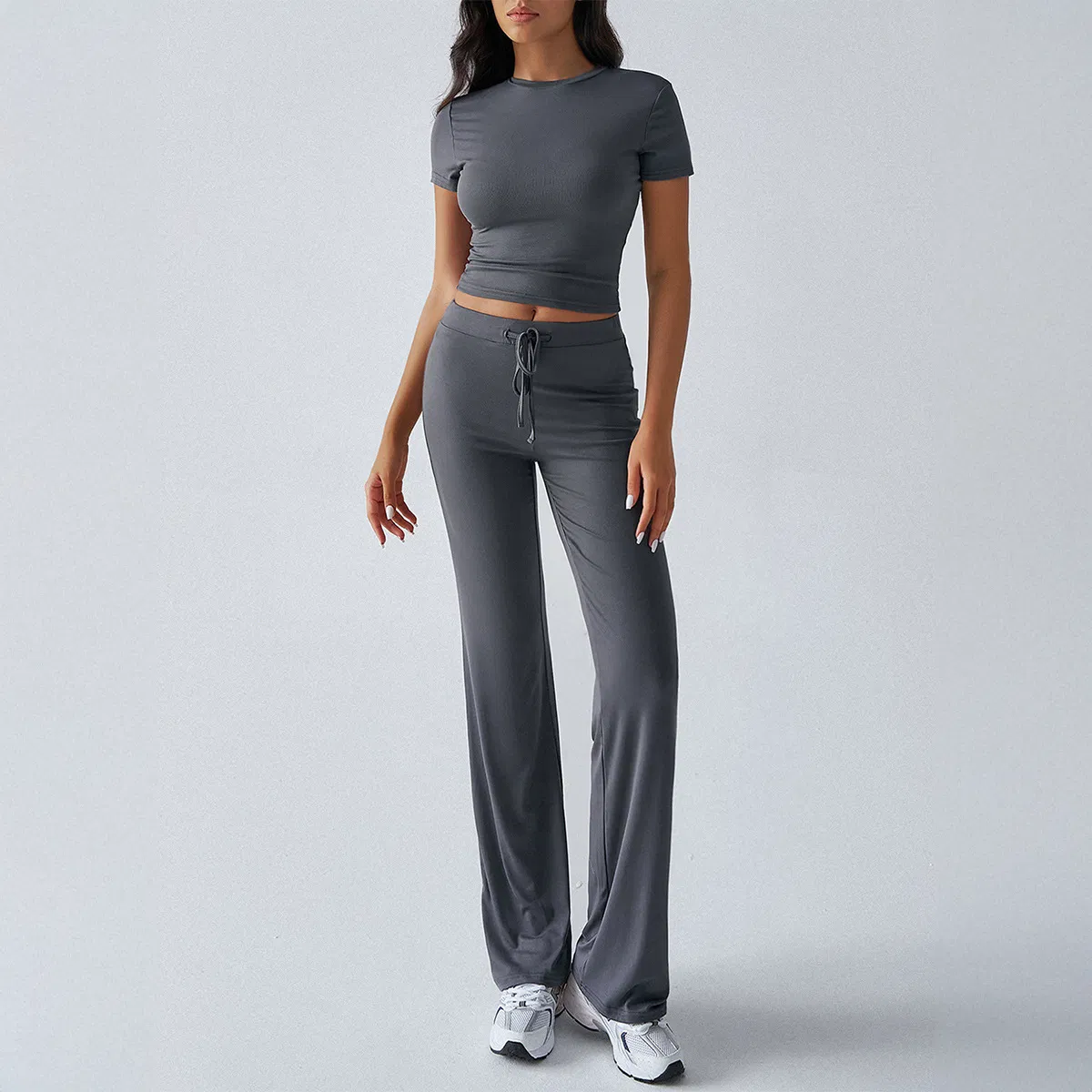 Conjunto de Tops Curtos Casuais Femininos para Lazer Urbano em Cores Sólidas para Primavera Verão, Moda Transfronteiriça para a Europa e Estados Unidos