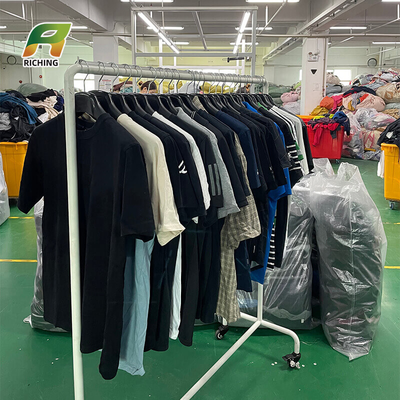 Bolsas de Roupas Riching Mulher Vintage Esportivas Roupas Usadas Moletom Suéter de Marca em Segunda Mão