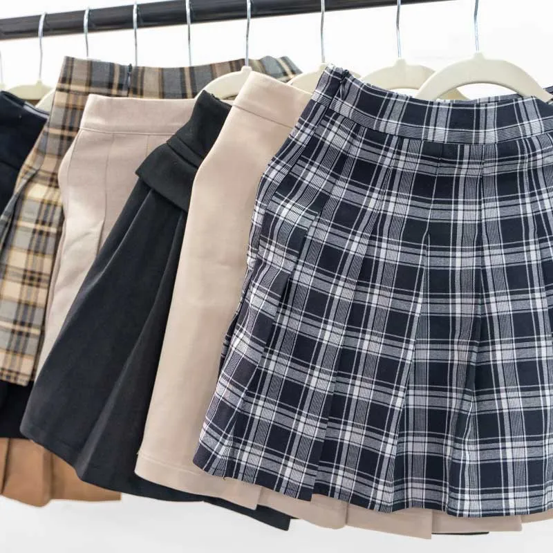 Roupas Usadas na Itália, Roupas Esportivas de Segunda Mão para Homens e Mulheres, Estilo Vintage a Shirys