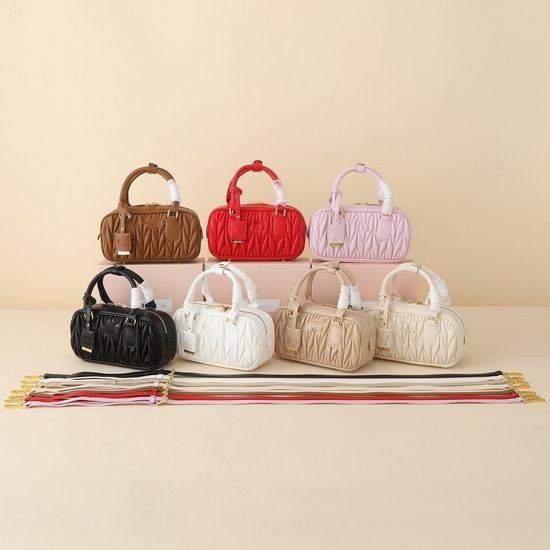 Bolsa Tote Inspirada em Streetwear Réplica Moda Urbana Feminina