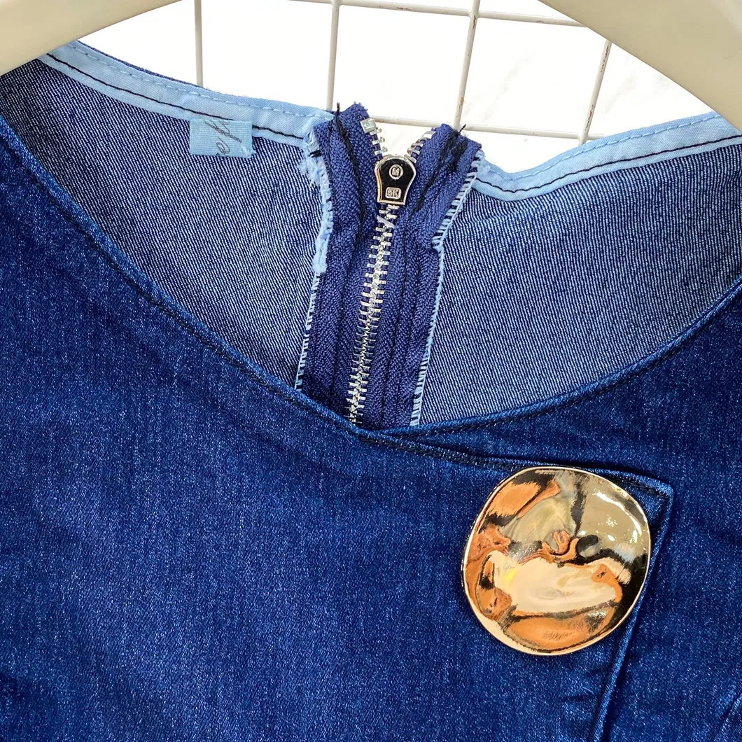 Conjunto Elegante de Top Sem Mangas em Denim e Calças Jeans de Cintura Alta com Pernas Largas para Mulheres, Gola Redonda, Botão de Metal, Roupa Casual em Denim com Ajuste Slim