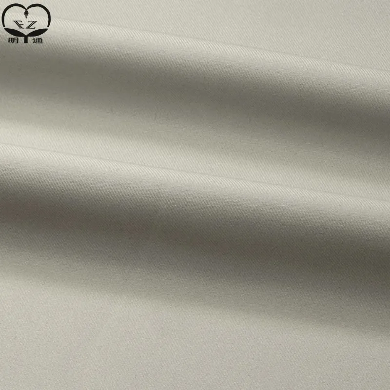 Tecido de Poliéster Twill à Frente da Moda para Tendências Sazonais