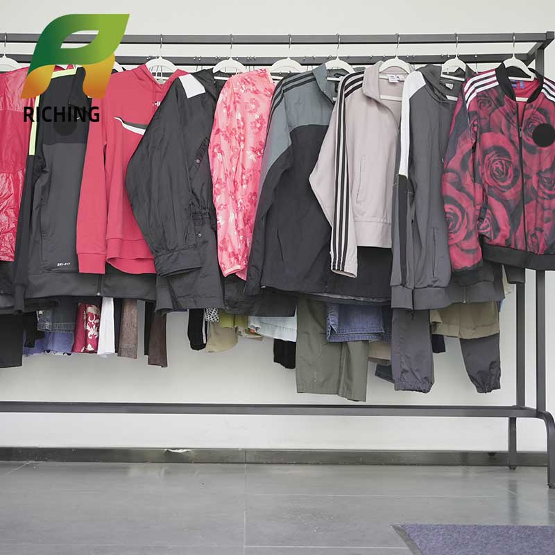 Marca Usada Ropa Roupas Femininas Atacado 40kg Marca Vintage Brechó Usado Fardos Roupas de Segunda Mão Premium