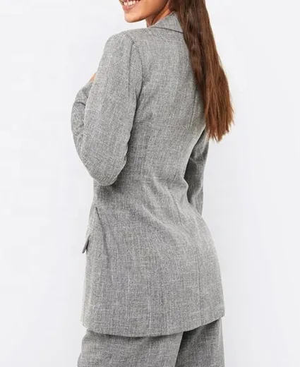 Conjunto Feminino Sob Medida de Três Peças para Escritório