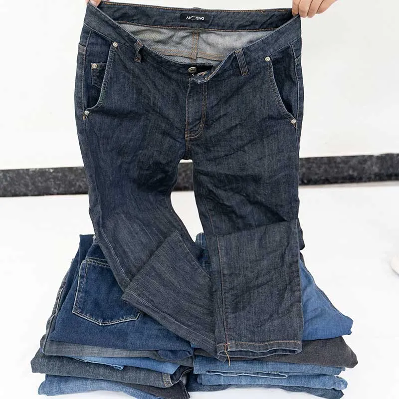 Roupas Usadas na Itália, Roupas Esportivas de Segunda Mão para Homens e Mulheres, Estilo Vintage a Shirys