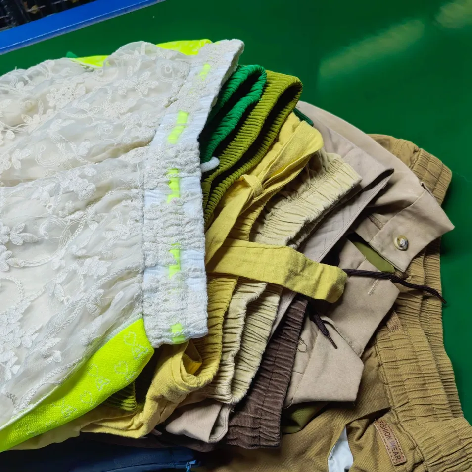 Venda Direta de Fábrica Calças Jeans Femininas Usadas em Boa Condição Roupas Usadas