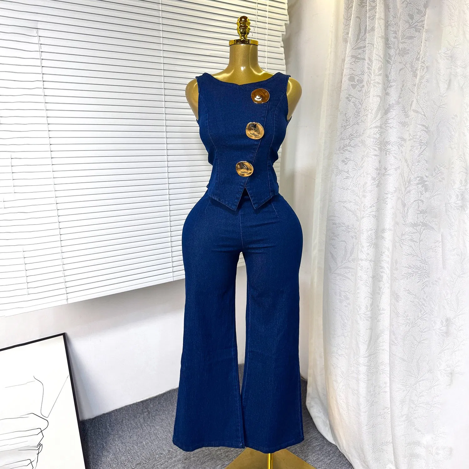 Conjunto Elegante de Top Sem Mangas em Denim e Calças Jeans de Cintura Alta com Pernas Largas para Mulheres, Gola Redonda, Botão de Metal, Roupa Casual em Denim com Ajuste Slim
