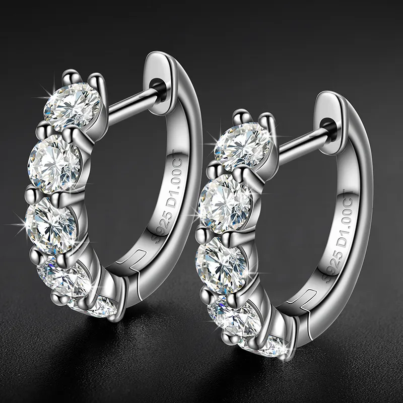 Estilo Urbano de Moda 0.2CT 925 Brincos Huggie Hoop de Prata Esterlina com Diamante Moissanite Vvs para Mulheres