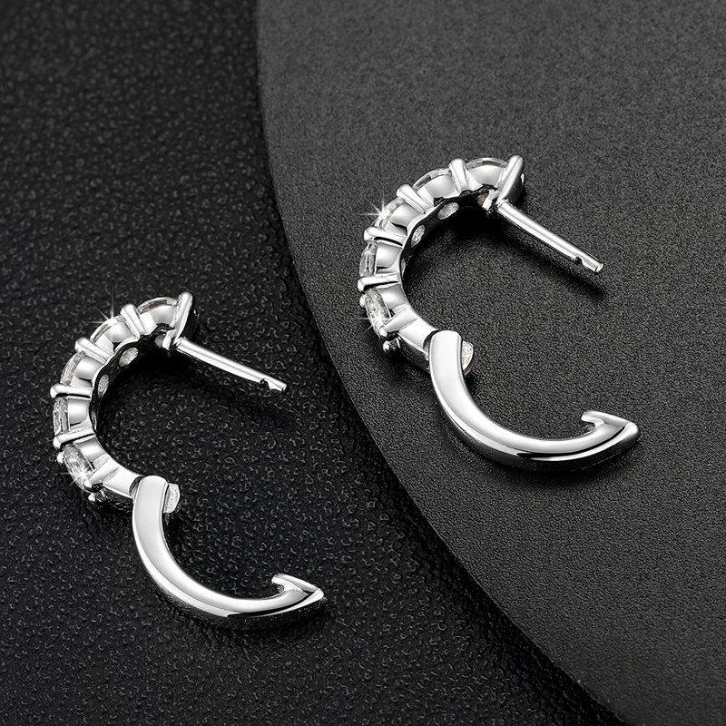 Estilo Urbano de Moda 0.2CT 925 Brincos Huggie Hoop de Prata Esterlina com Diamante Moissanite Vvs para Mulheres