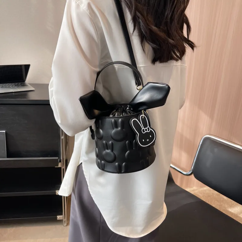 Bolsa Balde Elegante de Alta Qualidade para Mulheres - Coleção Primavera Verão Bolsa Balde Artesanal Elegante para Mulheres - Must Have da Moda da Temporada