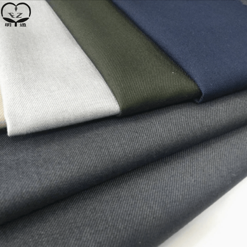 Tecido de Poliéster Twill à Frente da Moda para Tendências Sazonais