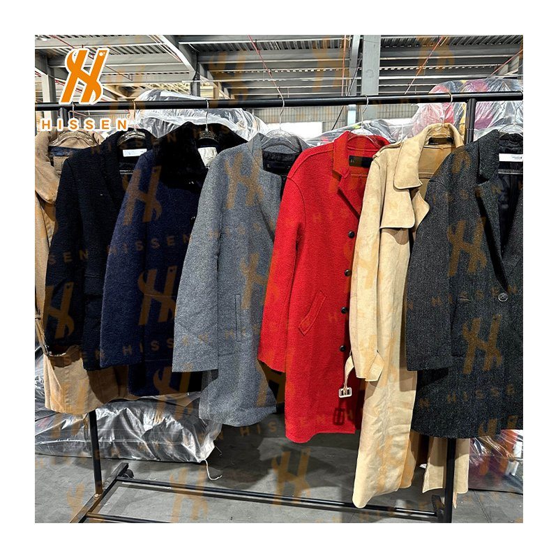 Europa Atacado AAA Roupas Vintage Usadas para Homens Mulheres Bales de Jaquetas de Inverno e Hoodies Roupas de Segunda Mão