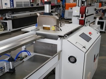 Extrusion line detail 4