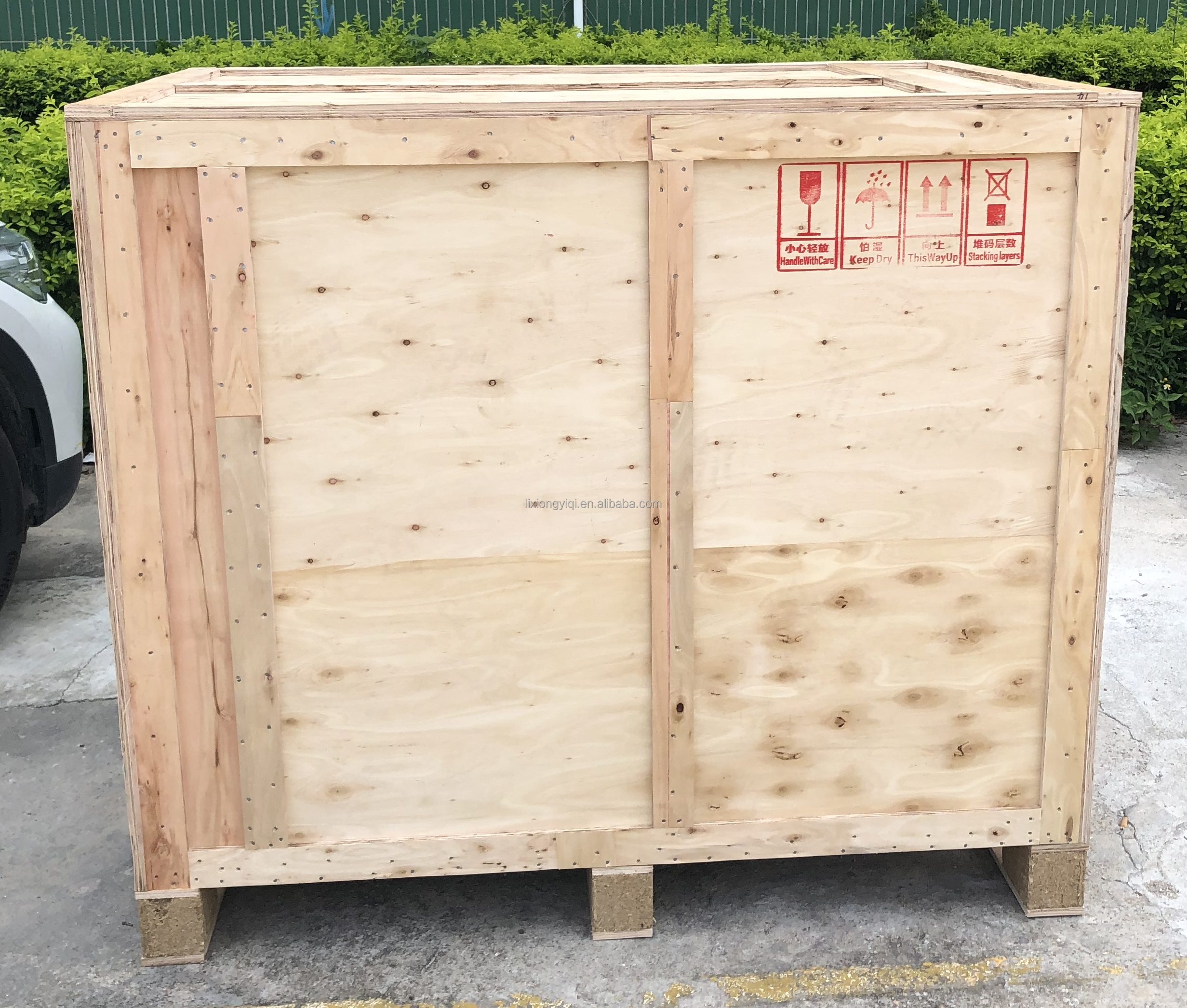 Secure Wooden Packaging Step 2