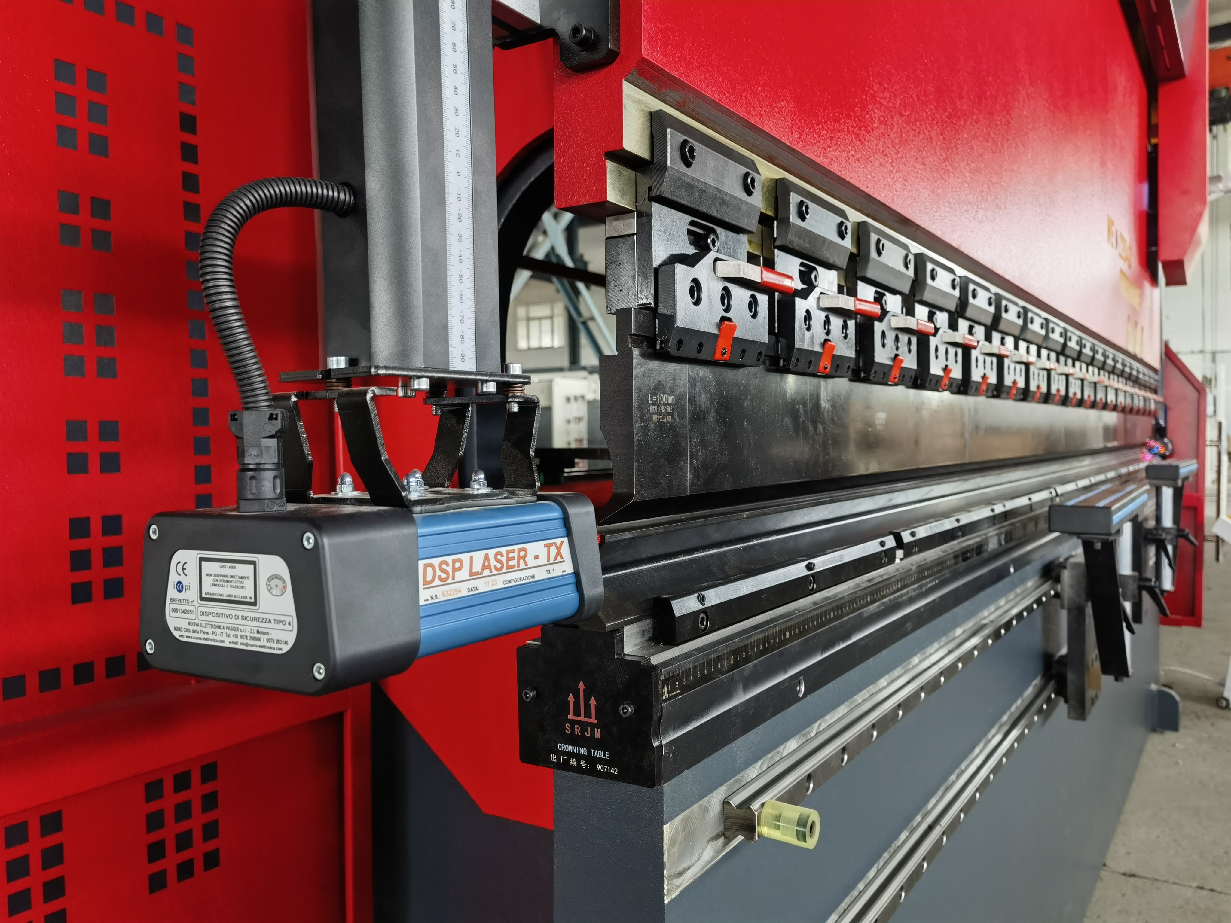CNCColgar 220T 4000mm CNC Press Brake DELEM DA69T Electro-Hydraulic Synchronized Bending Machine Sheet Metal Folding Tool