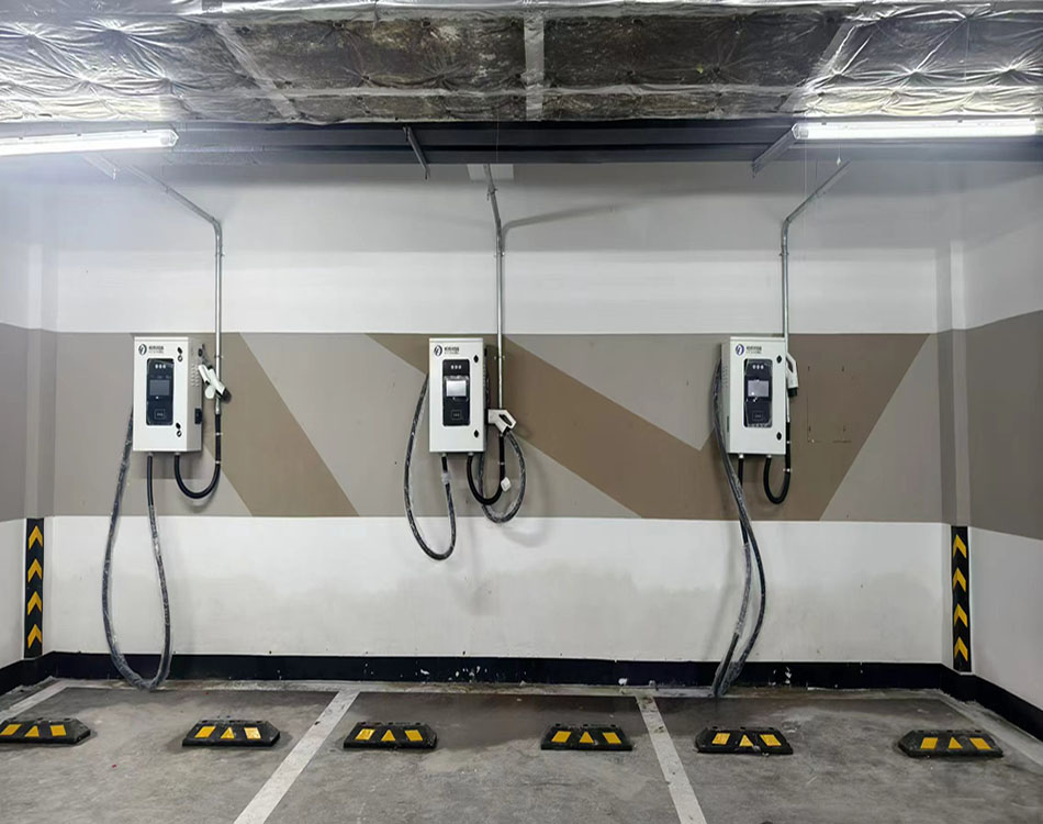 30 units DC wall-mounted chargers - underground garage