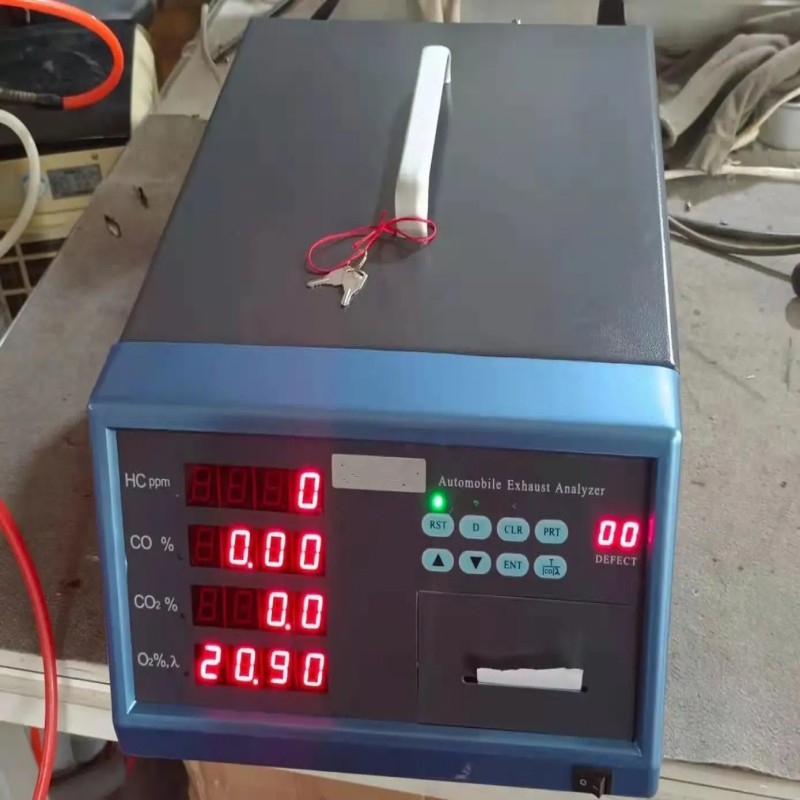 China Vehicle Emission Gas Testing Machine Automobile Exhaust Analyzer