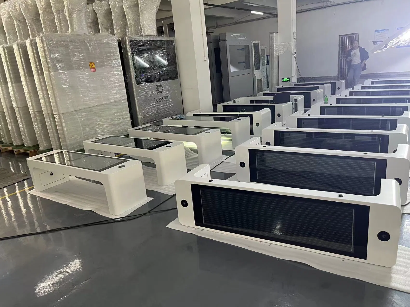 Outdoor Solar Energy Bench with USB Charger and Bluetooth for Bus Stations