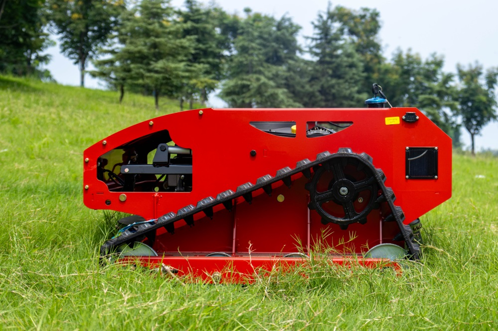 Effortless Lawn Care with Advanced Robotic Mower Technology