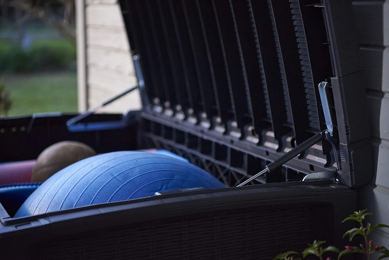 Storage Benches Detail 4