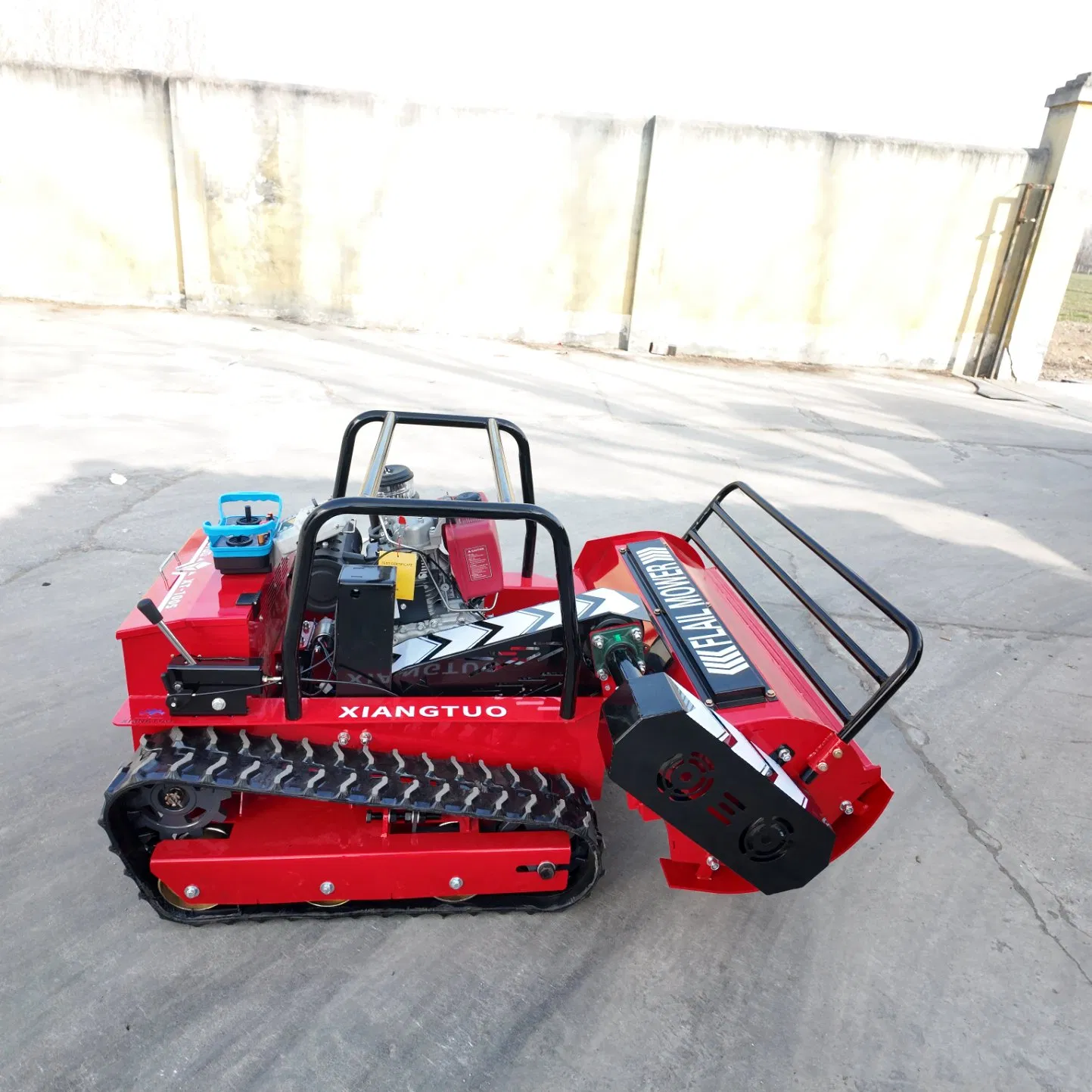 Industry Leading Remote Control Slope Climbing Golf Course Lawn Care Flail Mowe