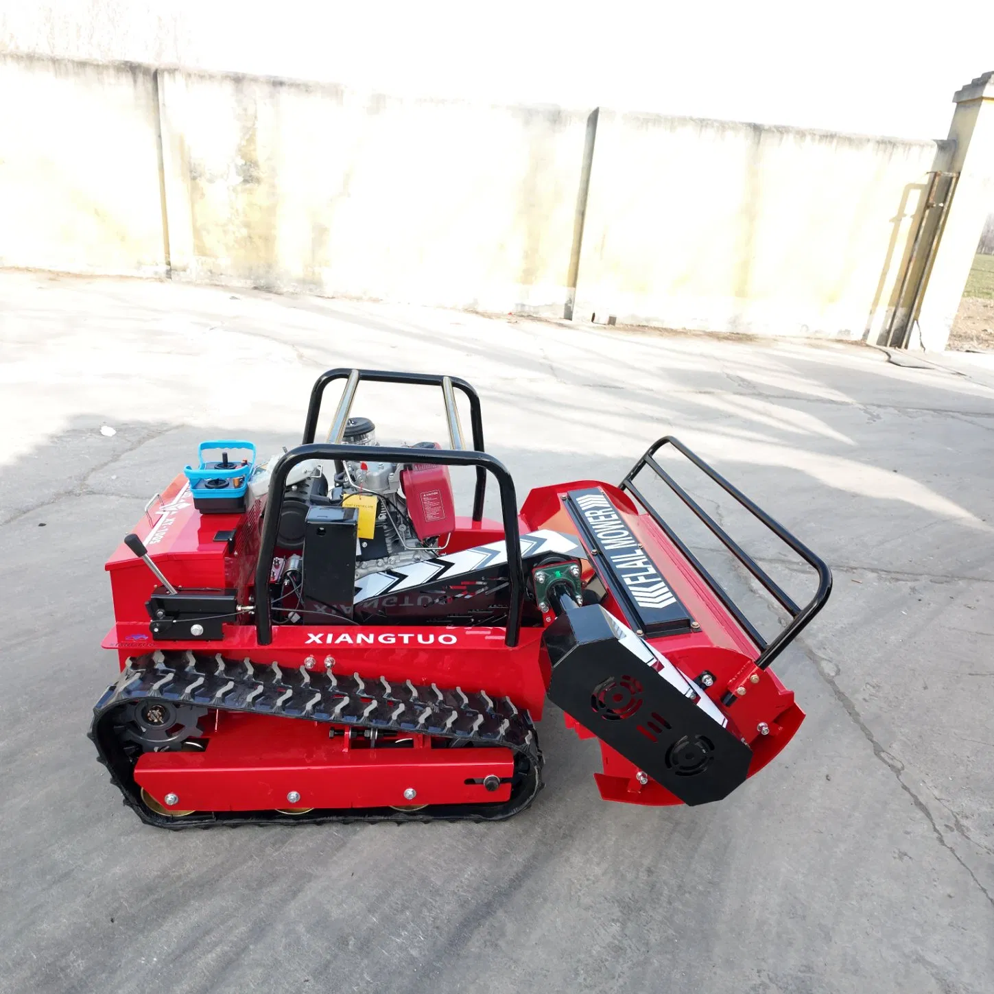 Industry Leading Remote Control Slope Climbing Golf Course Lawn Care Flail Mowe