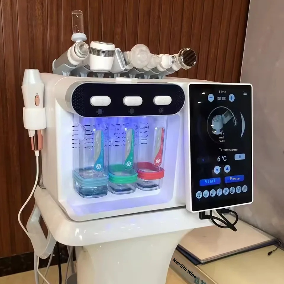 W05X 4.0 8 in 1 Small Bubble Hydro Skin Management Machine Water Oxygen Peeling Deep Cleansing Ultrasonic Beauty Device