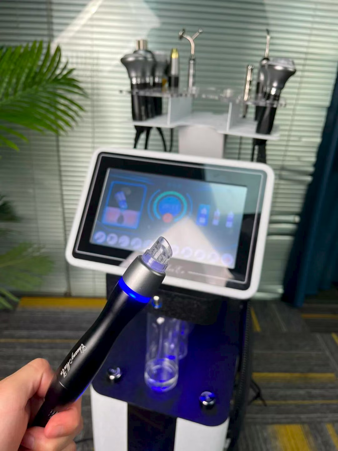 11 in 1 Water Oxygen Facial Spa Equipment Multifunctional Black Oxygen Bubble Hydro Microdermabrasion Beauty Machine