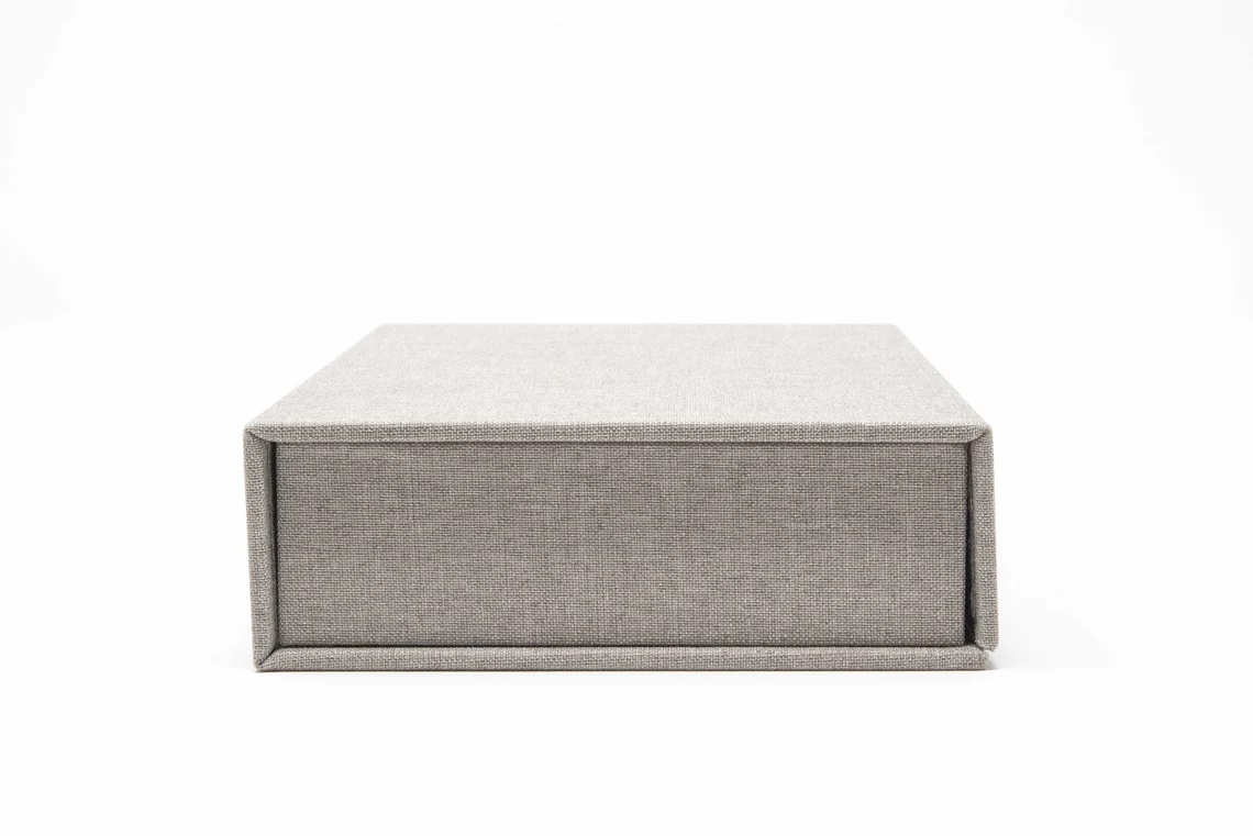 Linen Gift Boxes with Your Own logo Printed Cardboard Gift Boxes with Ribbon Paper Rigid Gift Boxes
