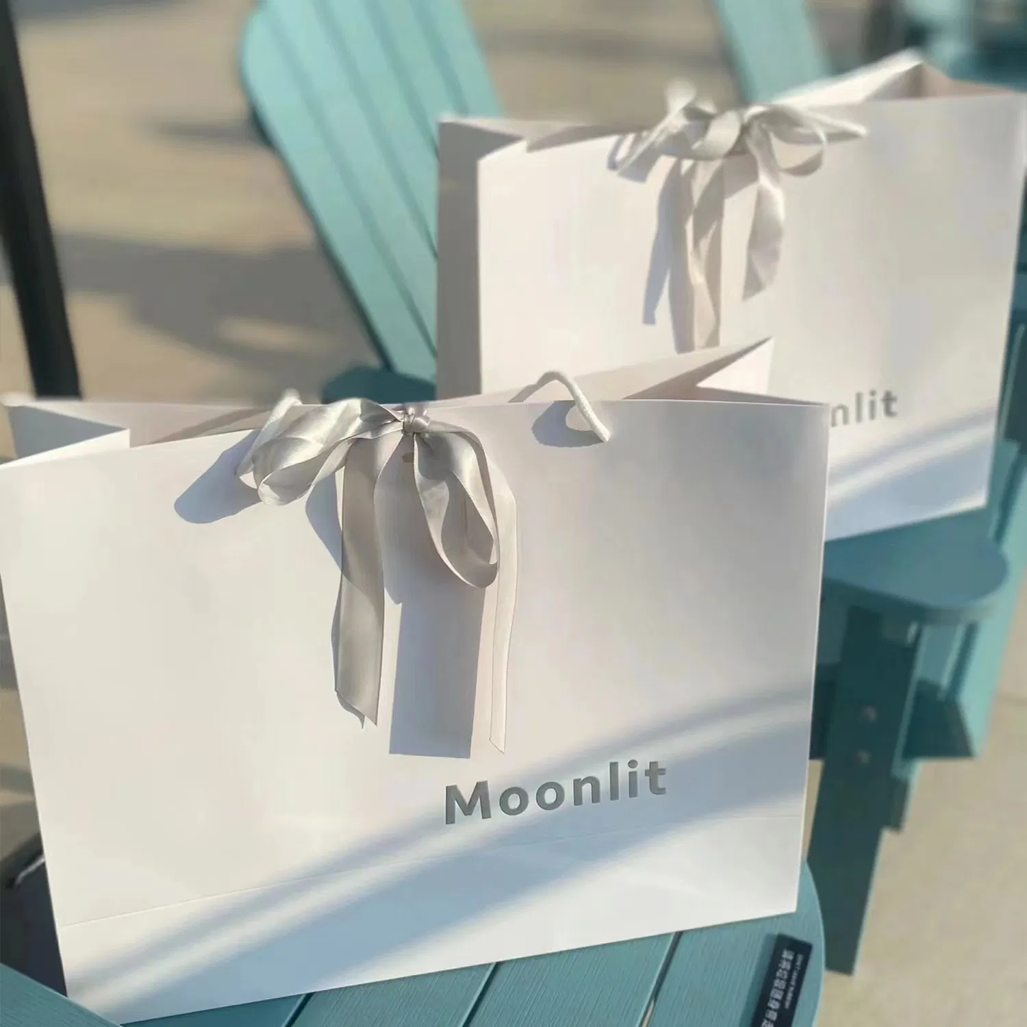 Customize Your Own Logo Gift Bag Designer Luxury Shopping Bag Retail Hard Kraft Cardboard Paper Bag Packaging