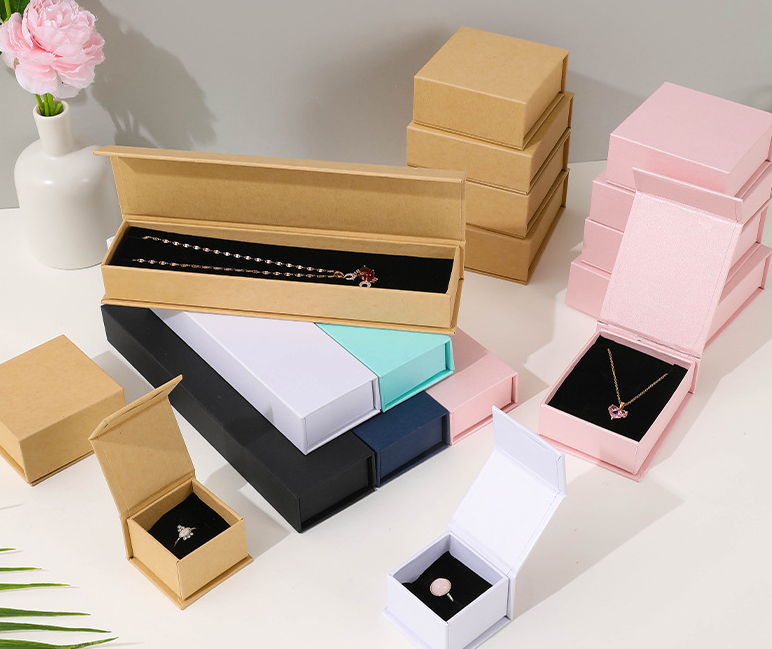 IN PACK Luxury Magnetic Jewelry Box Custom Logo Rigid Jewelry Gift Box Mini Jewelry Storage Organizer Box For Jewelry Packaging