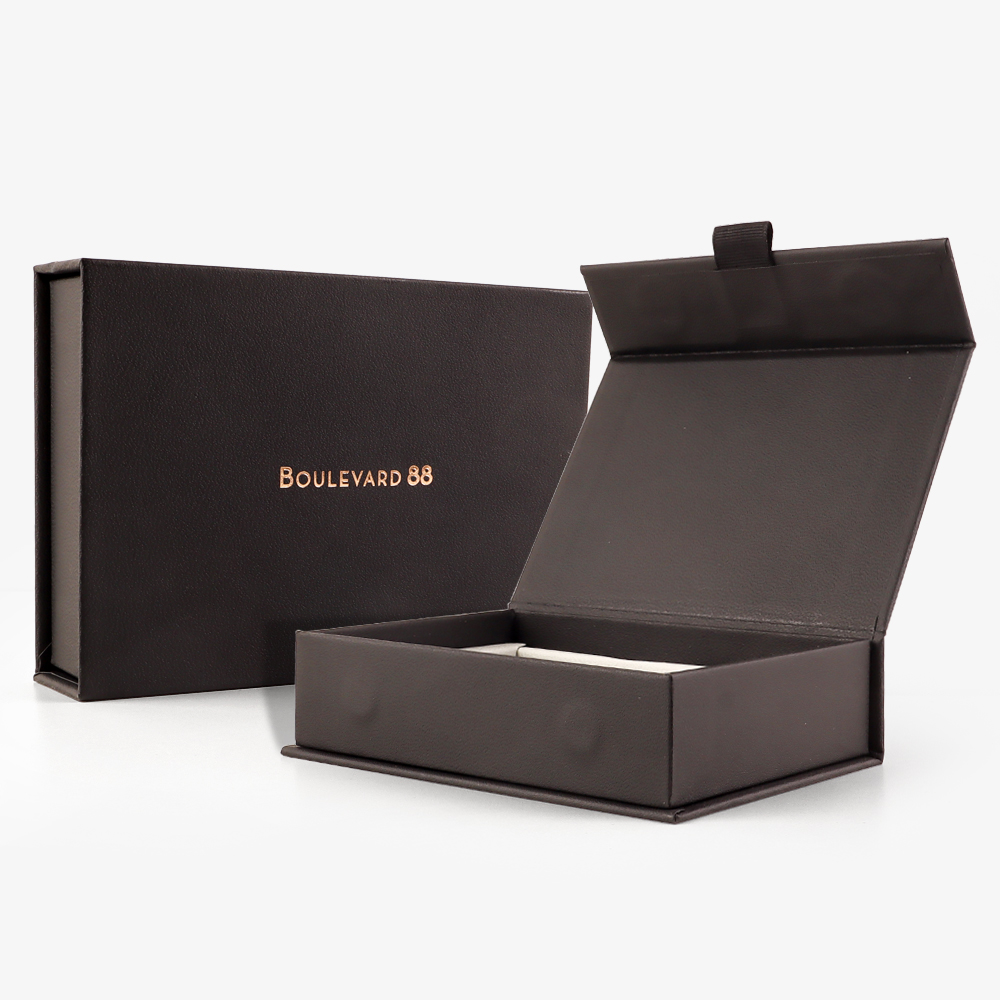 Premium Custom logo Luxury Large Matte Rigid Paper Cardboard Black Foldable Empty Magnetic Folding Closure Gift Box Packaging