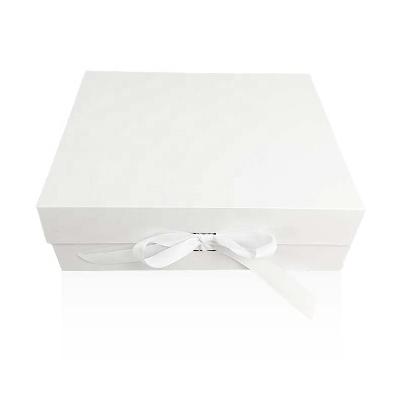 Ready to Ship Luxury White Magnet Flap Clothing Paper Box Foldable Magnetic Closure Gift Boxes with Ribbon