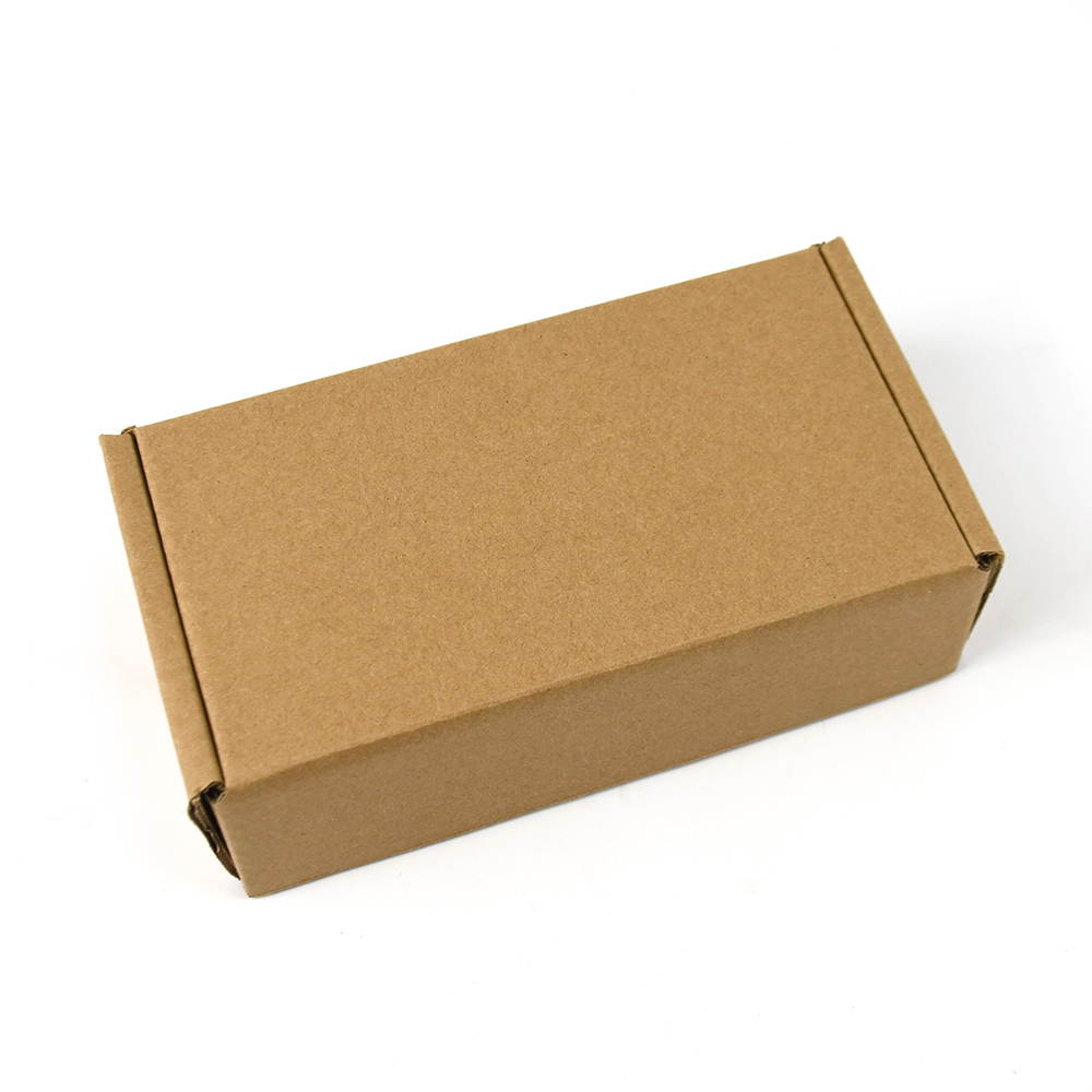Premium Kraft Mailer Boxes for Delivery of Clothing and Shoes Color Printed Corrugated Custom Shipping Boxes