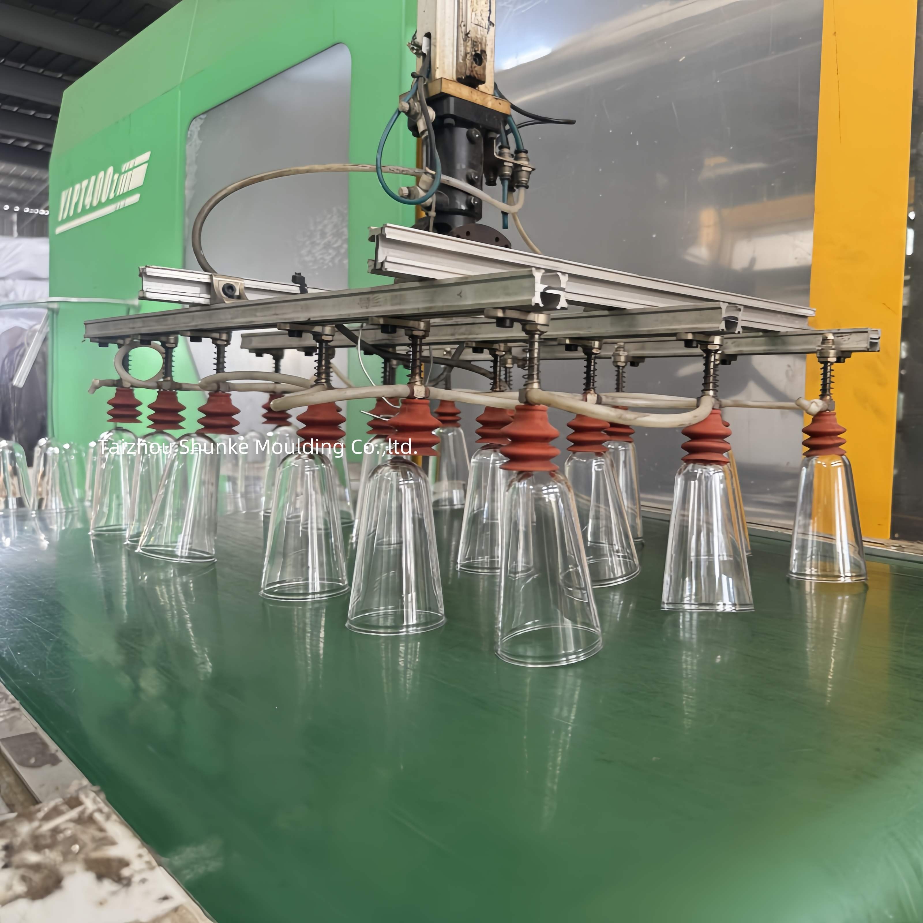 Easy Open Can PET Plastic Preform For Juice Coffee Milk PET Preform