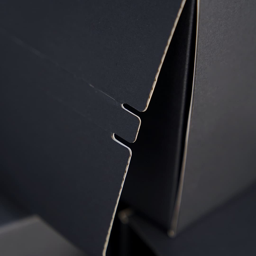 High Quality Black Recyclable Shipping Boxes Wholesale Price Shipping Box Custom Print Paper Board Mailer Express Packaging Box
