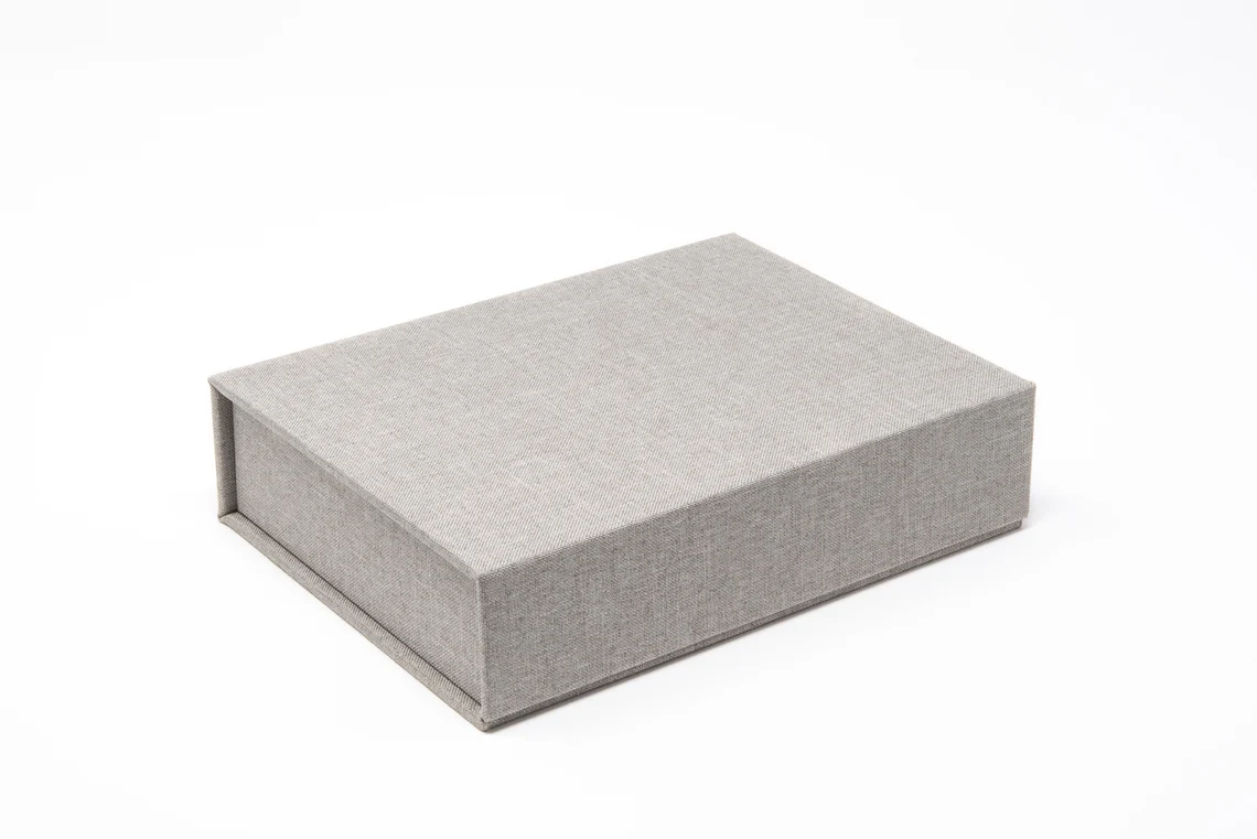 Linen Gift Boxes with Your Own logo Printed Cardboard Gift Boxes with Ribbon Paper Rigid Gift Boxes