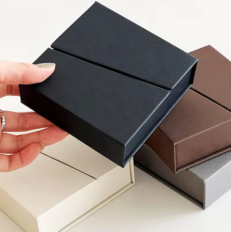 Box detail 4