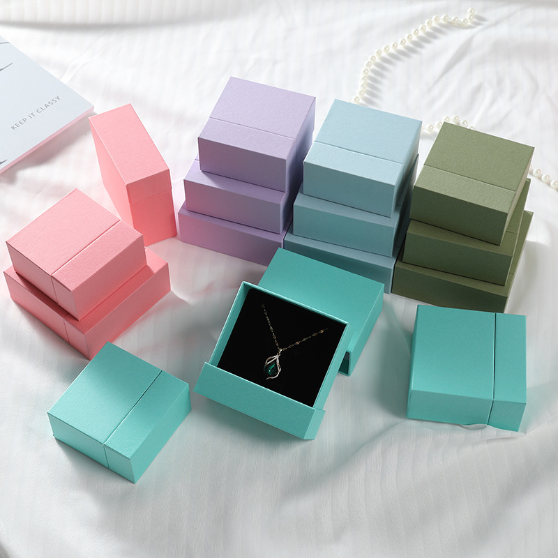 Custom Logo Luxury Jewelry Packaging Box For Bracelets Earrings Necklaces, Eco-friendly Square Paper Gift Box Wholesale